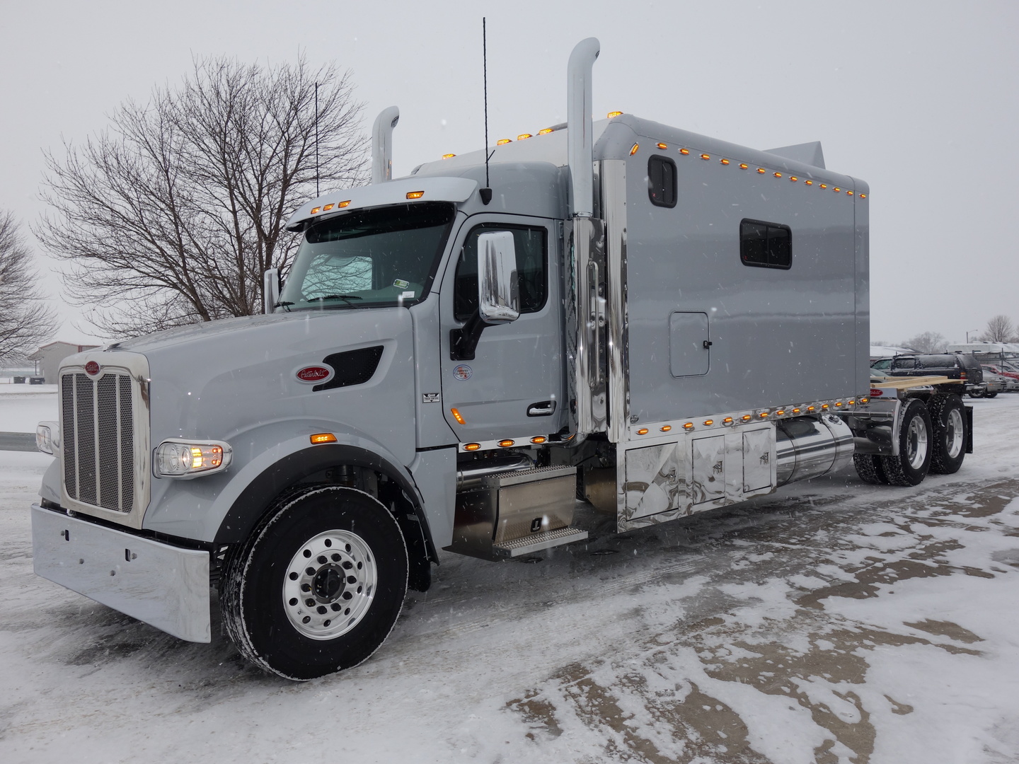 Peterbilt Ari Legacy Sleepers