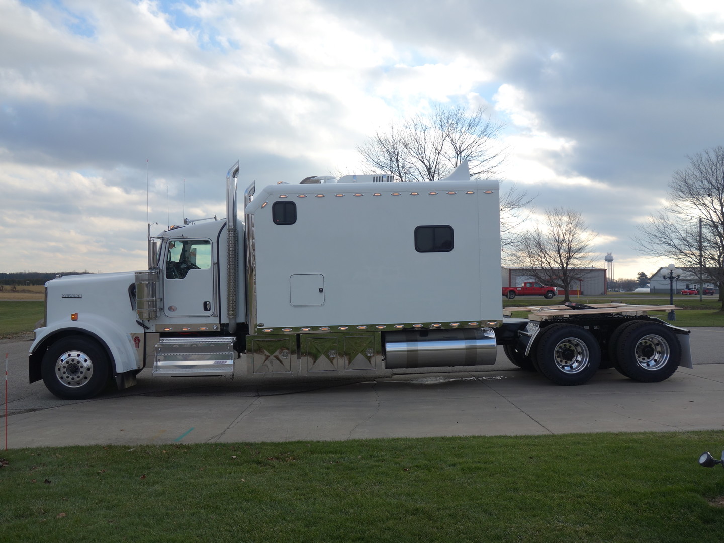 2019 Kenworth W900 With 156 Inch Ari Legacy Ii Rbsd Sleeper - 1764 