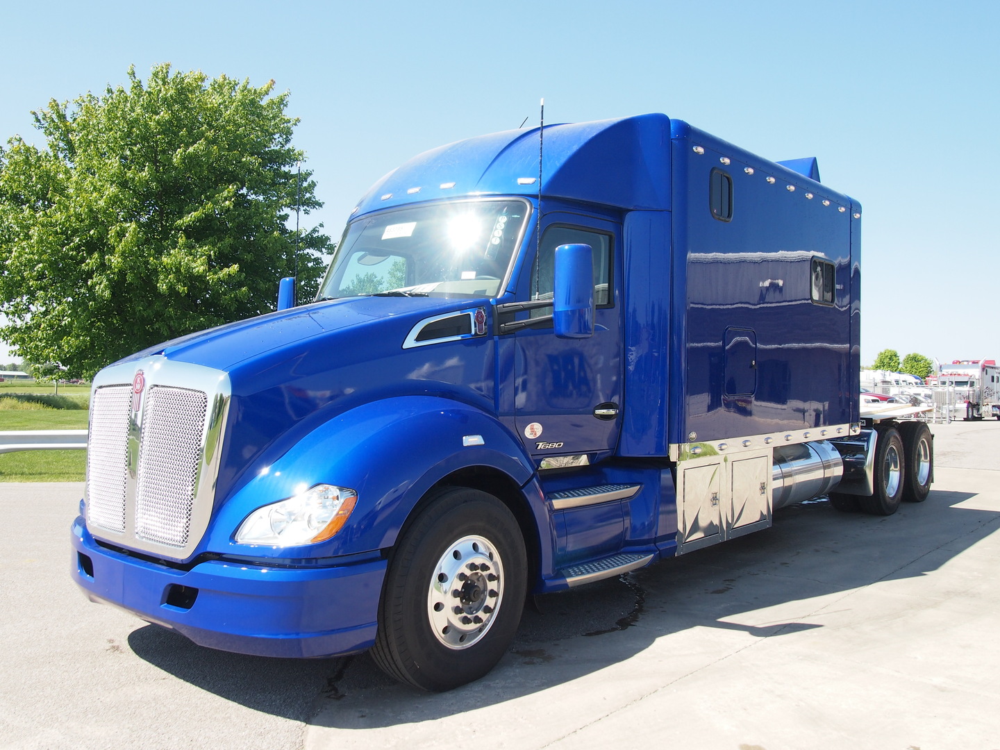 Kenworth T680 :: ARI Legacy Sleepers