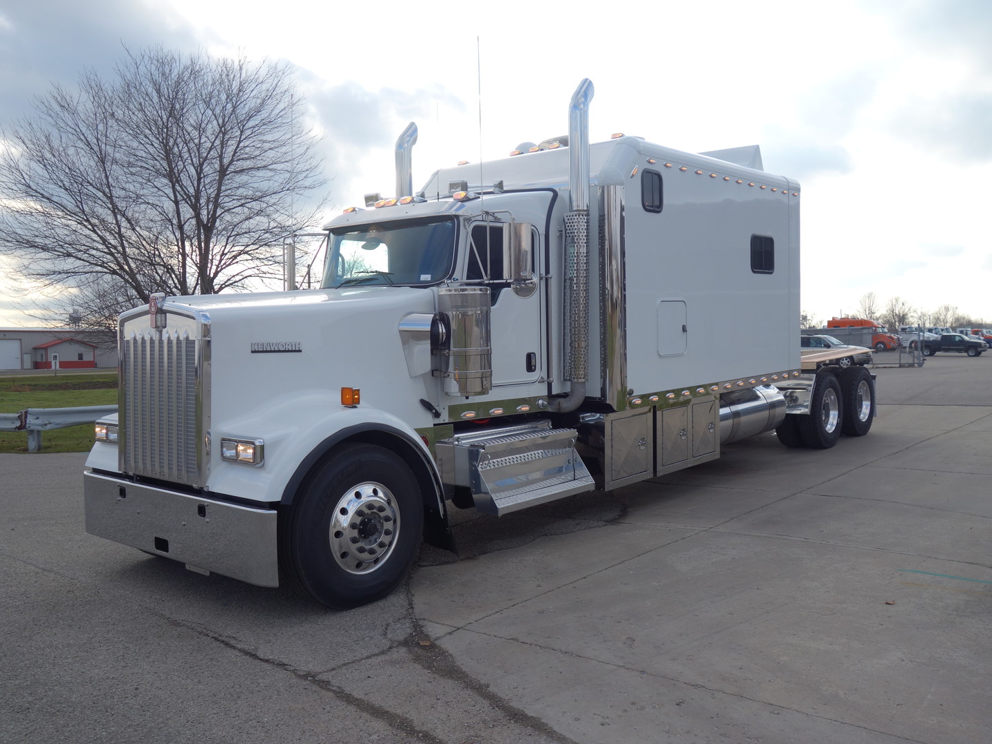 Kenworth T680 :: ARI Legacy Sleepers