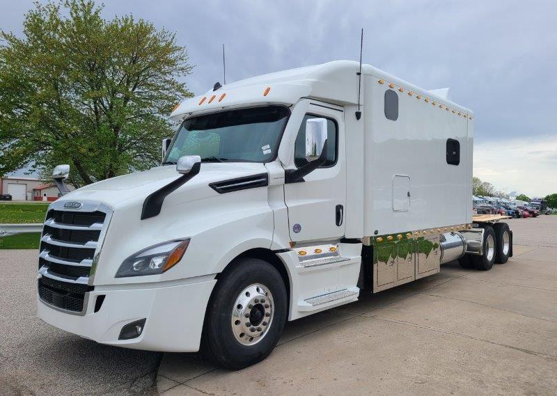 2024 Freightliner Cascadia with 156 Inch ARI Legacy II Sleeper 2482